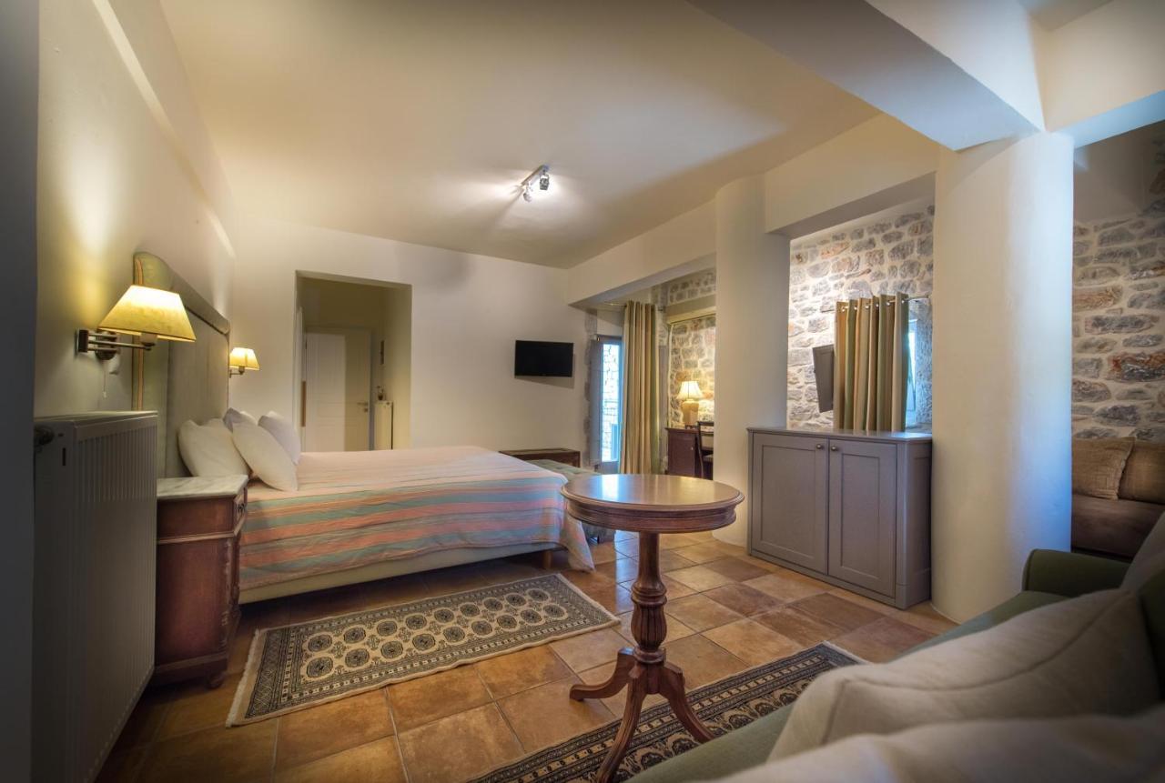 Kastro Maini Hotell Areópoli Eksteriør bilde