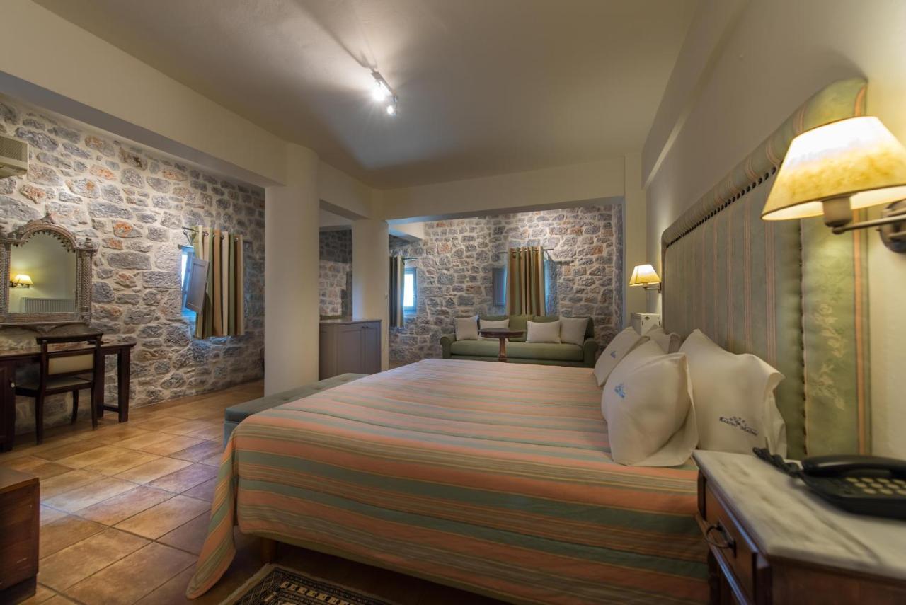 Kastro Maini Hotell Areópoli Eksteriør bilde