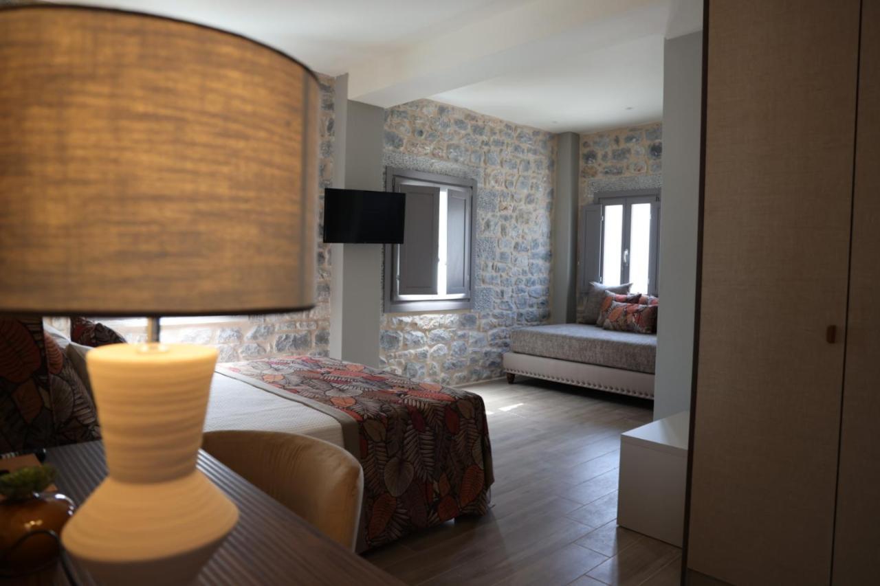 Kastro Maini Hotell Areópoli Eksteriør bilde