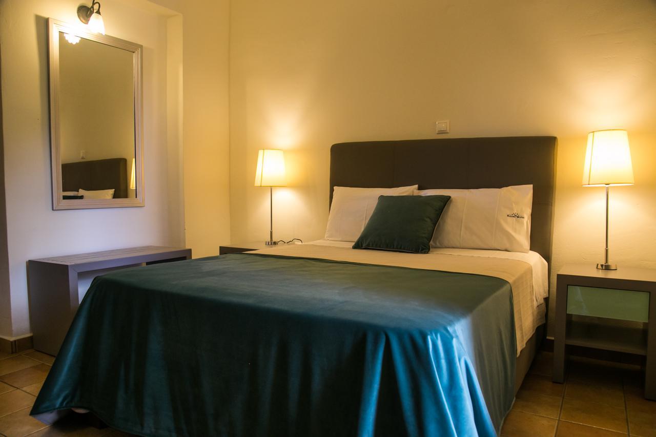 Kastro Maini Hotell Areópoli Eksteriør bilde