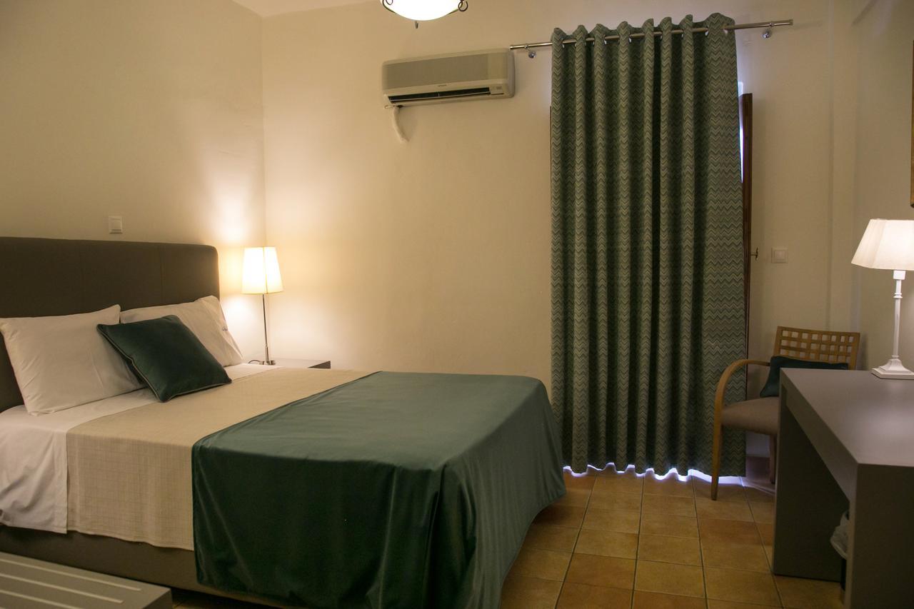 Kastro Maini Hotell Areópoli Eksteriør bilde